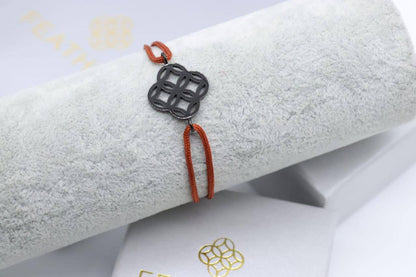 Bracelet 
55 dhs💓
+Box and paper bag🎁

Zain33
♥️♥️♥️