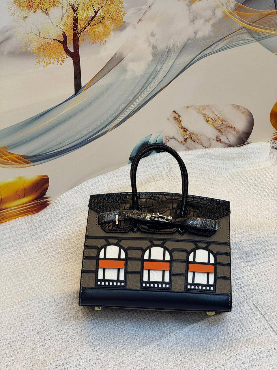 HERMES
Best quality with box
130 dhs💓
size 25CM

Zain290
♥️♥️♥️