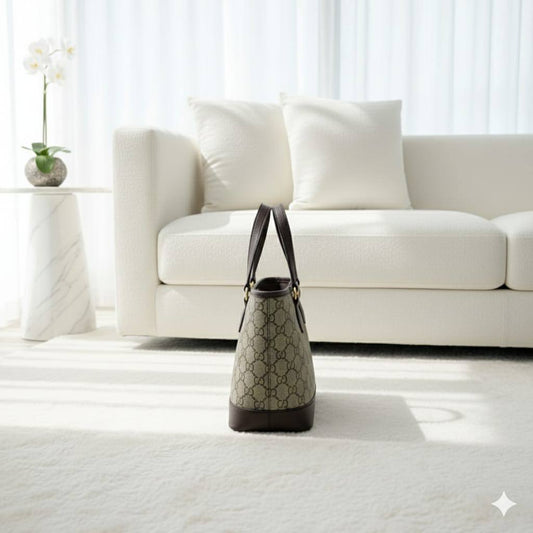 GUCCI  OPHIDIA
ᴍɪɴɪ ᴛᴏᴛᴇʙᴀɢ
ᴡɪᴛʜ ᴡᴀʟʟᴇᴛ ᴢɪᴘᴘᴇʀ
ᴄᴀɴᴠᴀs ᴍᴀᴛᴇʀɪᴀʟ
sɪᴢᴇ: 20 cm
ᴡɪᴛʜ BOX
🎁🎁🎁

95 dhs🪙🌨️

Zain31
♥️♥️♥️