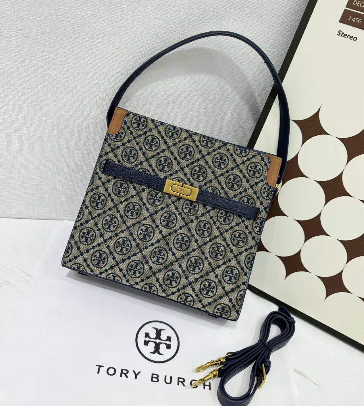 TORY BURCH 
GOOD QUALITY 
110 DHS✅

Zain295
♥️♥️♥️