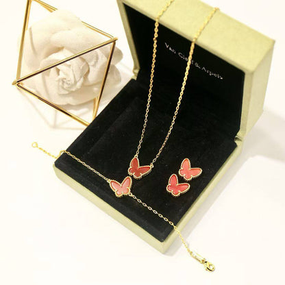 VCA set* 🍁
Necklace 
Earrings 
Bracelet 
*Master quality* 🌿

105 dhs🪙🌨️
normal box
🎁🎁🎁

Zain48
♥️♥️♥️