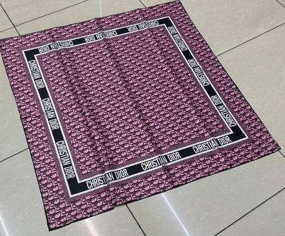 Silk square scarf 
40 dhs🪙💚

Zain93
♥️♥️♥️