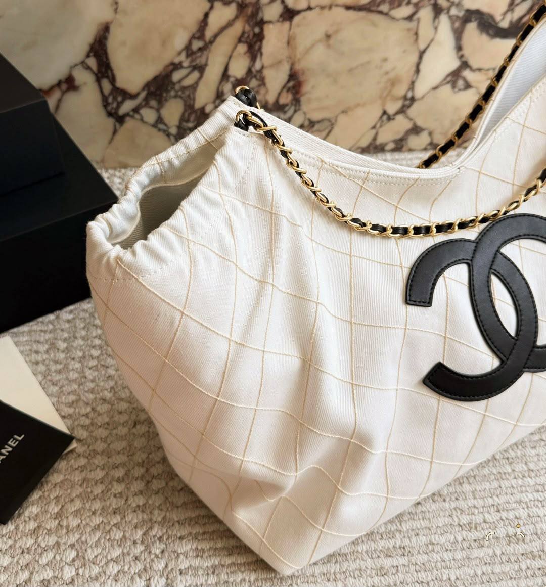 CHANEL 
BIG SIZE COPY ONE 
220 dhs🇦🇪🇦🇪

Zain39
Zain295
♥️♥️♥️
