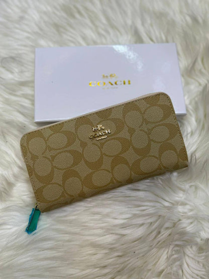 💝 Coach wallet
1️⃣ First quality ＋🎁
40 dhs✅
with box 🎁

Zain115
♥️♥️♥️