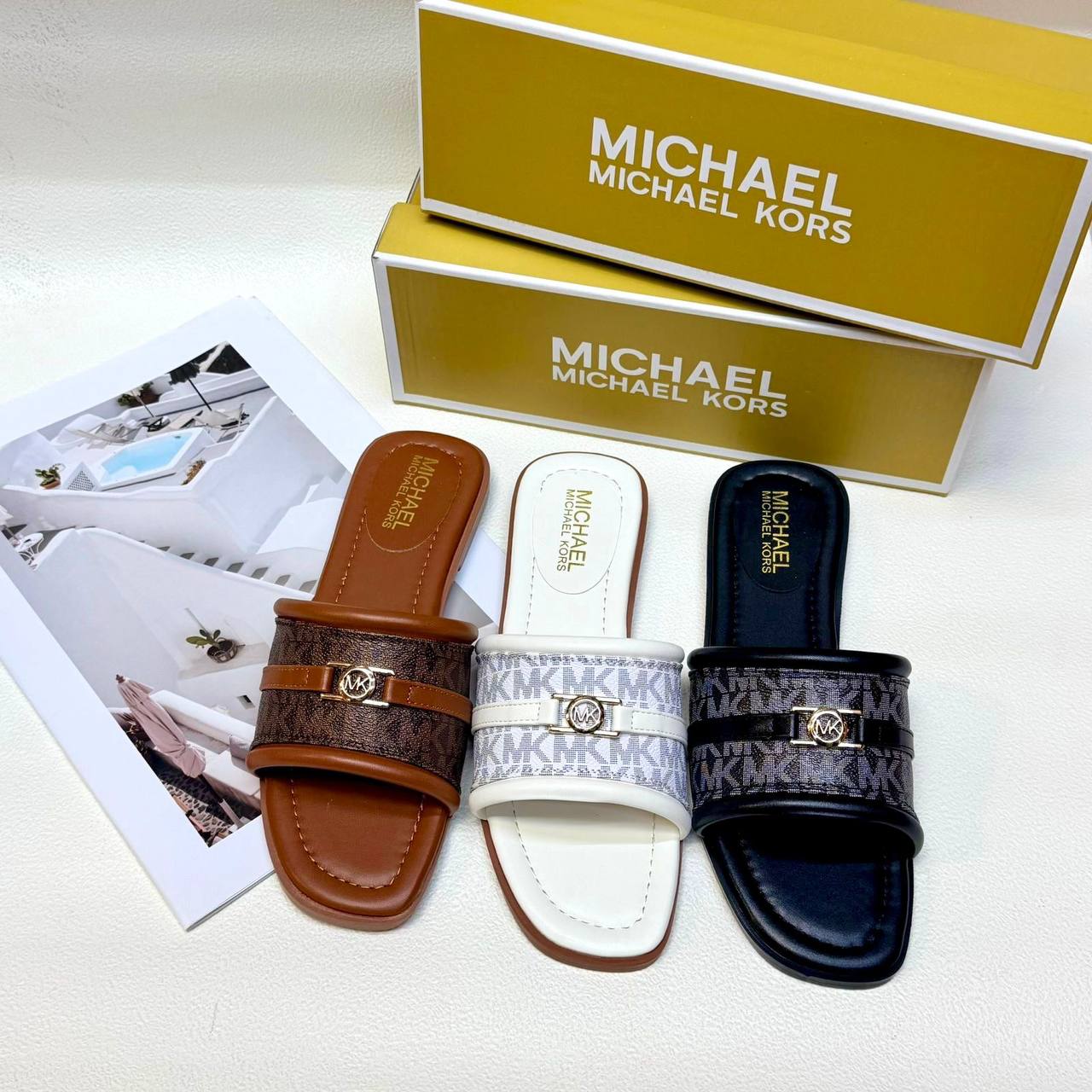 MK 
Size 36 to 41
70 dhs✅

Zain236
♥️♥️♥️