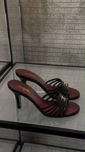 Master Shoes
Aquazzura - Chanel 
300 dhs✅✅
Size 36-41

Zain207
♥️♥️♥️