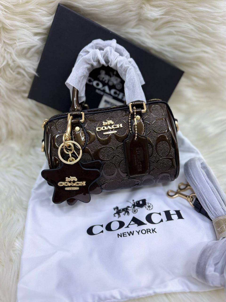 Coach Rowan
Size : 18 * 10 cm
95 dhs🪙🖤
with box 🎁

Zain115
♥️♥️♥️