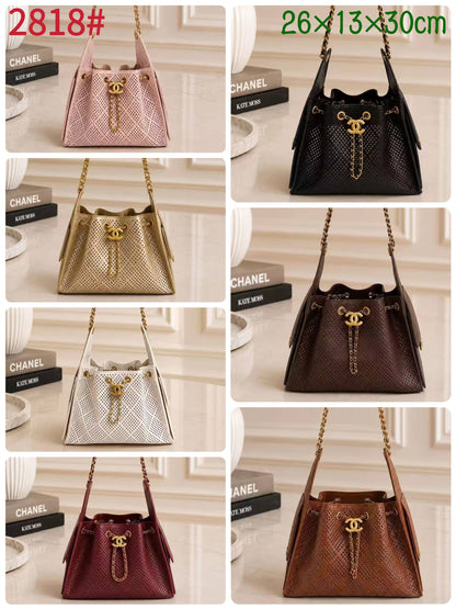 Chanel

High quality
120 dhs🇦🇪🇦🇪

Zain136
♥️♥️♥️