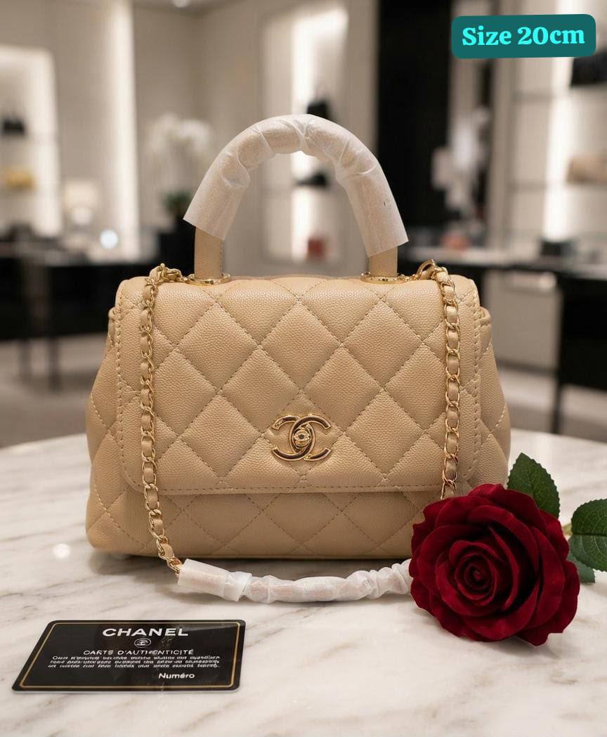 Chanel
Best quality
100 dhs🇦🇪🇦🇪
size 20cm

Zain158
♥️♥️♥️