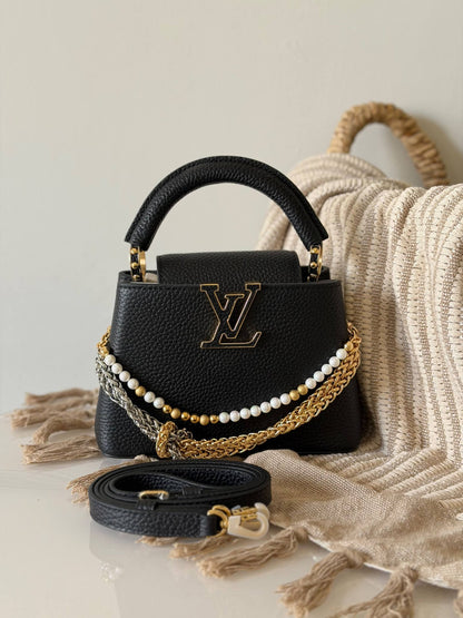 Lv capucines
Size:21 cm 
Super master quality aaa

For Price 👇 WhatsApp✅
0568585901 
0507557372
0552275751 Owner Zain 👌

Zain315
♥️♥️♥️