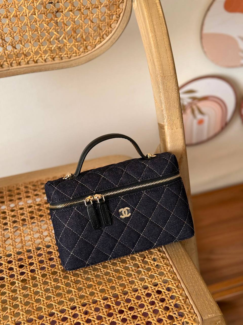 *New Collection✨✨✨
CHANEL
19cm
340 dhs🇦🇪🇦🇪
*MASTER QUALITY*
With box🎁

Zain167
♥️♥️♥️