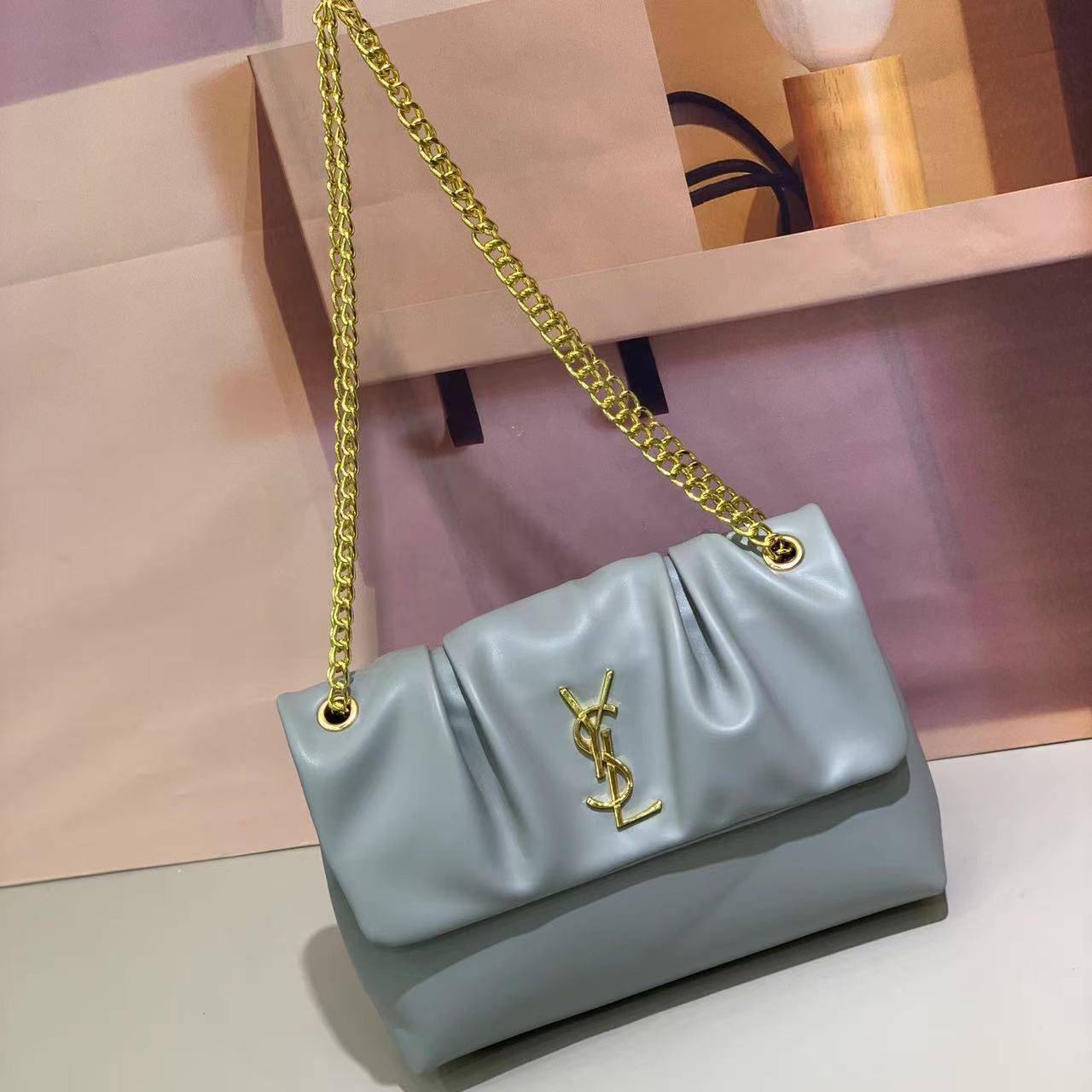 YSL 
Good Quality 
With Box 
🎁🎁🎁

105 dhs❣️

Zain250
♥️♥️♥️