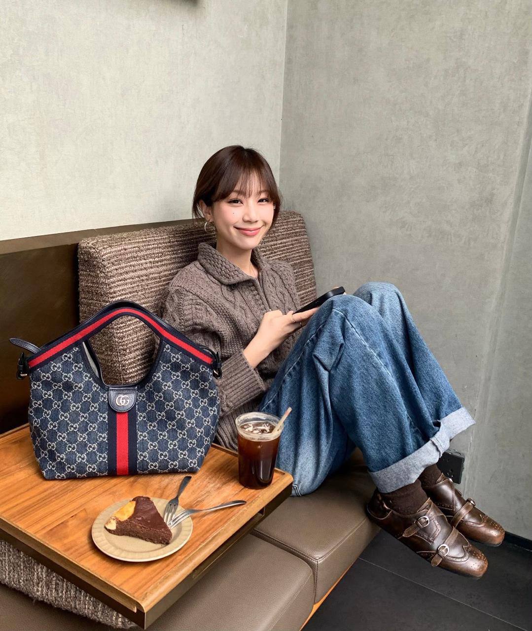 GUCCI 
COPY ONE 
SMALL SIZE 
WITH BOX 
140 dhs💓

Zain17
♥️♥️♥️