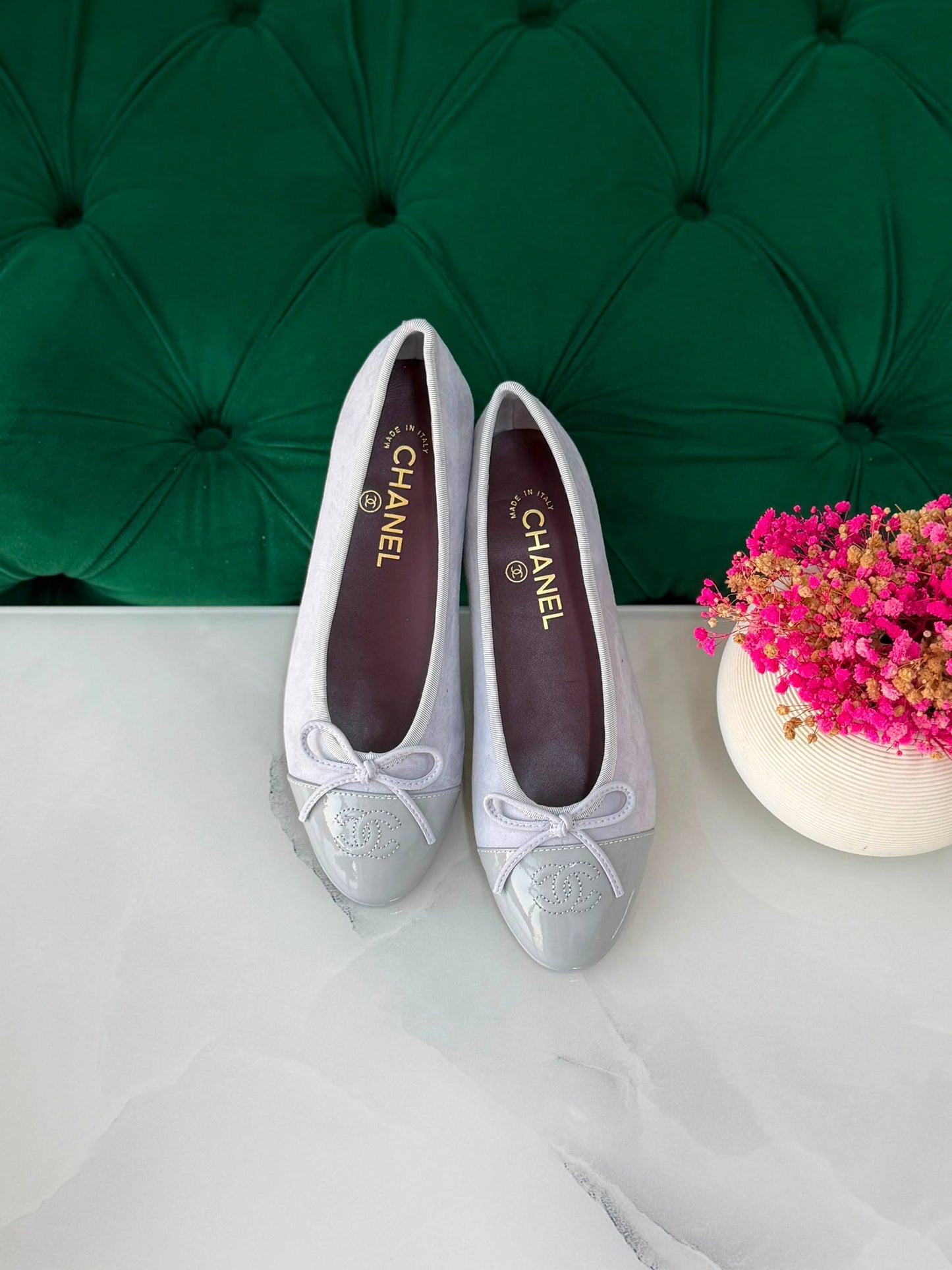 Chanel 
Vip quality 
Size:36 to 41 
450 dhs✅

Zain113
♥️♥️♥️