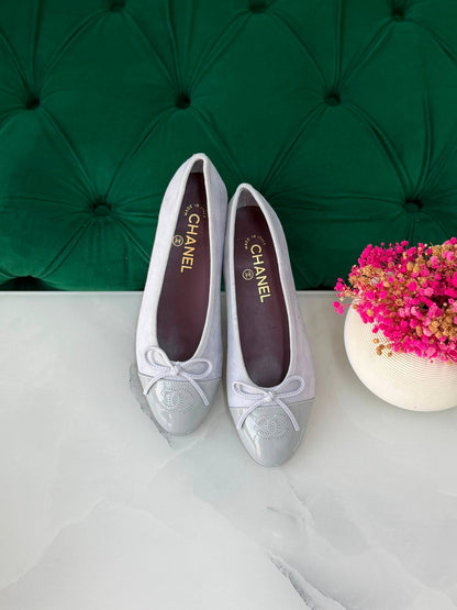 Chanel 
Vip quality 
Size:36 to 41 
450 dhs✅

Zain113
♥️♥️♥️
