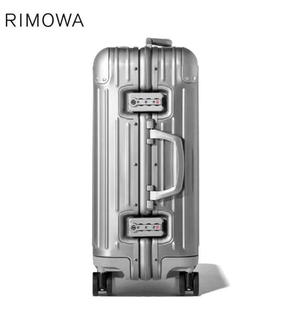 RIMOWA CABIN SIZE SUITCASE RESTOCK MASTER QUALITY 
750 dhs❣️

Zain39
♥️♥️♥️