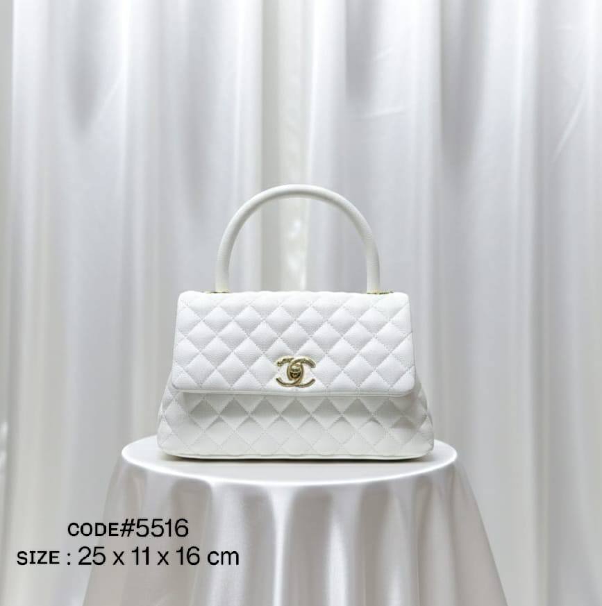 CHANEL  COCO
ᴛᴏᴘ ʜᴀɴᴅʟᴇ ʙᴀɢ
ᴄᴀᴠɪᴀʀ ʟᴇᴀᴛʜᴇʀ ᴍᴀᴛᴇʀɪᴀʟ
ɢᴏʟᴅ ᴄʜᴀɪɴ ʟᴇᴀᴛʜᴇʀ sᴛʀᴀᴘ
sɪᴢᴇ: 25 cm
ᴡɪᴛʜ BOX
🎁🎁🎁

85 dhs🪙💕

Zain31
♥️♥️♥️