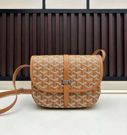 GOYARD 
SLING BAG NEW CAME UNISEX HIGH QUALITY WITH BOX 🎁🎁🎁

110 dhs💓

Zain39
♥️♥️♥️