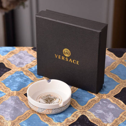 50 dhs 

Zain205
♥️♥️♥️