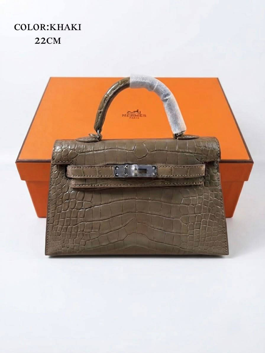 Hermes ᴋᴇʟʟʏ ᴄʀᴏᴄs 
sɪʟᴠᴇʀ ʜᴀʀᴅᴡᴀʀᴇ
ᴡɪᴛʜʙᴏx
Cʀᴏᴄᴏᴅɪʟᴇ ᴅᴇsɪɢɴ
sɪᴢᴇ:𝟐𝟐ᴄᴍ
100 dhs✅

Zain56
♥️♥️♥️