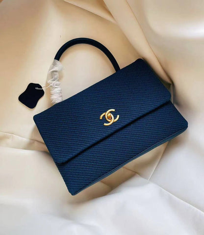 Chanel 

Best quality 

95 dhs✅

size 27 CM

Zain290
♥️♥️♥️