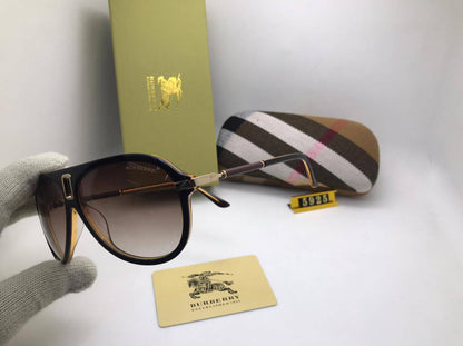 Burberry 
Master
180 dhs❣️

Zain126
♥️♥️♥️