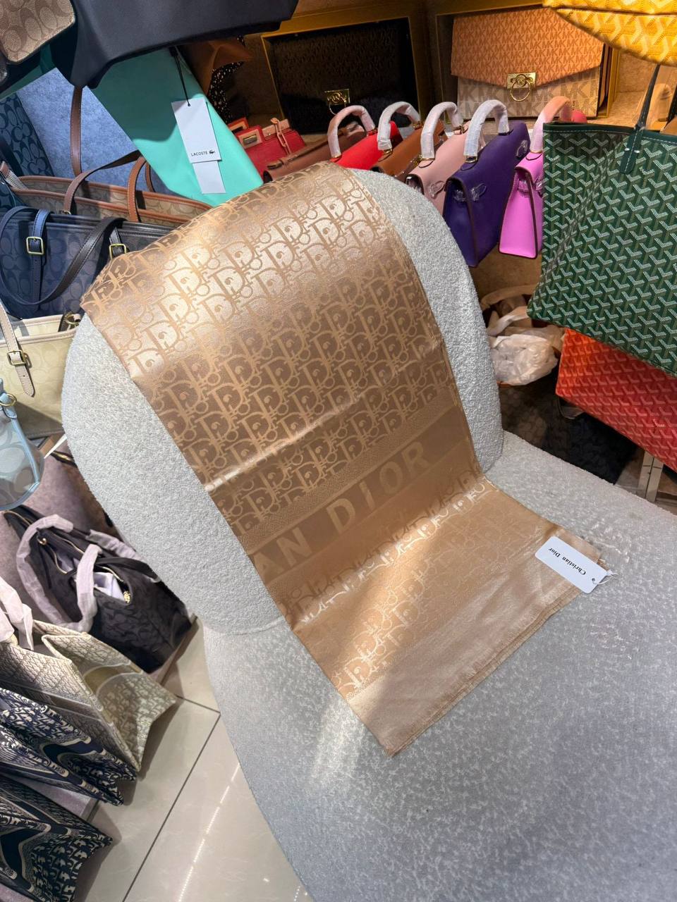 Cotton scarf
45 dhs✅

Zain92
♥️♥️♥️