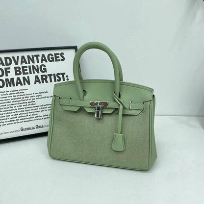 Hermes
31 cm
80 dhs❣️

Zain17
♥️♥️♥️