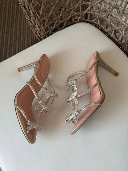 🖤✨  RENE COVALI  ✨🖤
🤩 Available New Arrival 🤩
😍😍 Super Master Quality 😍😍
👠 Size: 36 to 41
💎 Premium Quality
450 dhs✅

Zain198
♥️♥️♥️