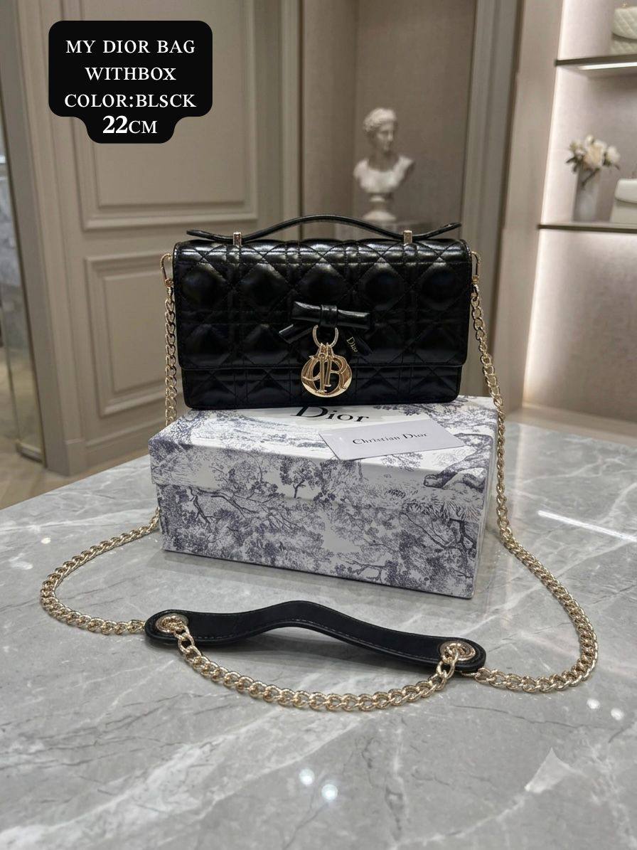 DIOR
ᴍʏ ᴅɪᴏʀ ᴍɪɴɪ ʙᴀɢ
ᴛᴏᴘ ʜᴀɴᴅʟᴇ/ ɢᴏʟᴅᴇɴ ᴄʜᴀɪɴ
𝟐 ɪɴᴛᴇʀɪᴏʀ ʀᴇᴍᴏᴠᴀʙʟᴇ ᴄʜᴀɪɴ
ᴡɪᴛʜʙᴏx
ᴘᴀᴛᴇɴᴛ ᴄᴀɴɴᴀɢᴇ ᴄᴀʟғsᴋɪɴ
sɪᴢᴇ:𝟐𝟏ᴄᴍ
110 dhs💓

Zain56
♥️♥️♥️