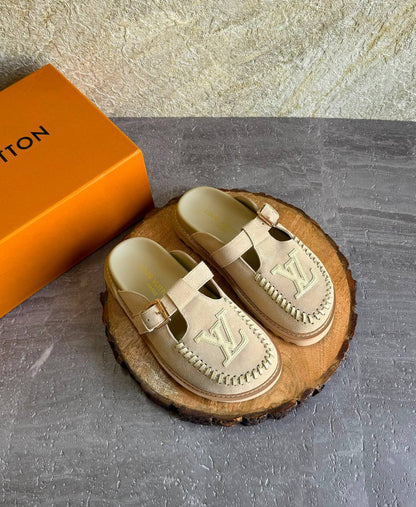 LV
SuperMaster Quality 💯
450 dhs🖤
Size: 36-41💥

Zain171
♥️♥️♥️