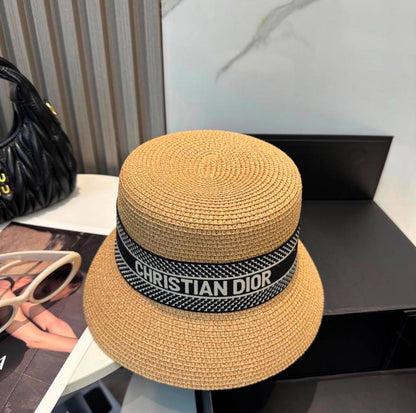 DIOR NEW HATS

240 dhs🇦🇪🇦🇪

Zain328
♥️♥️♥️