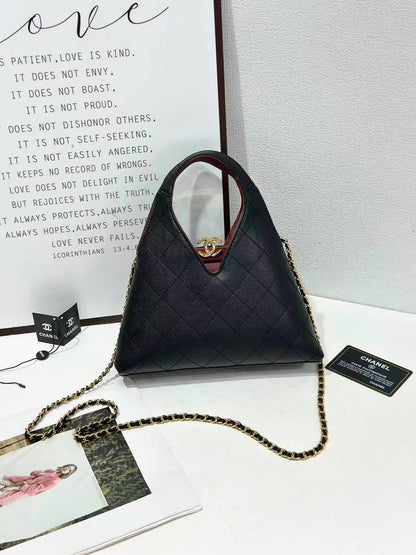 Chanel

140 dhs

Zain132
♥️♥️♥️