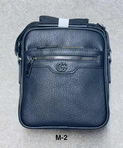 Bags
80 dhs✅

Zain182
♥️♥️♥️