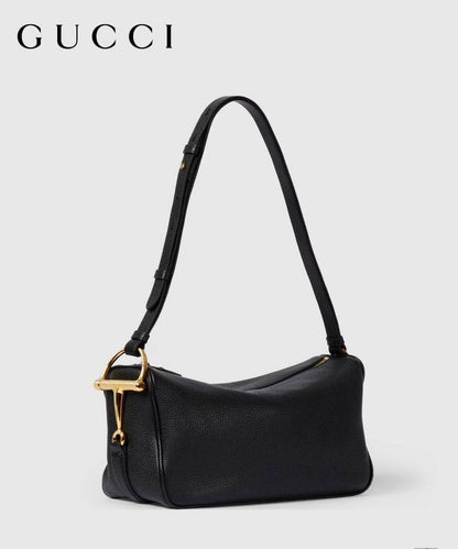 GUCCI 
COPY ONE ☘️
150 dhs✅
✨WITH BOX 📦

Zain28
♥️♥️♥️