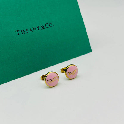 New arrival branded stainless steel with 18k gold plated Small earrings 
20 dhs🪙🌨️
30 dhs🪙🌨️
with branded box and paperbag 
*non tarnish 
*friendly for skin

Zain243
♥️♥️♥️