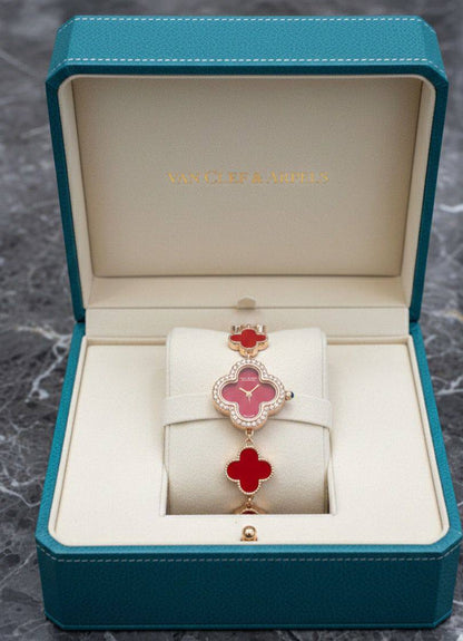 VAN CLEEF&ARPELS🆕 LADIES 
GOOD QUALITY 💯
60 dhs🪙💚

Zain133
♥️♥️♥️