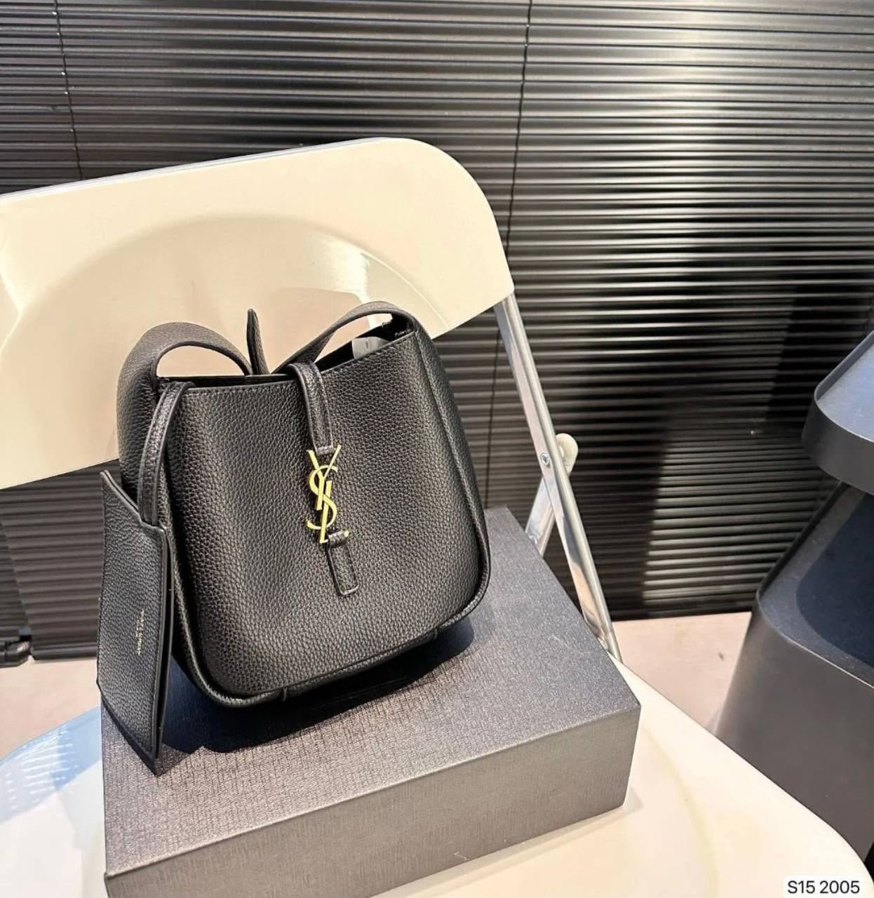 YSL 

 HIGH QUALITY 

WITH BOX 
🎁🎁🎁

100 dhs✅

Zain295
♥️♥️♥️