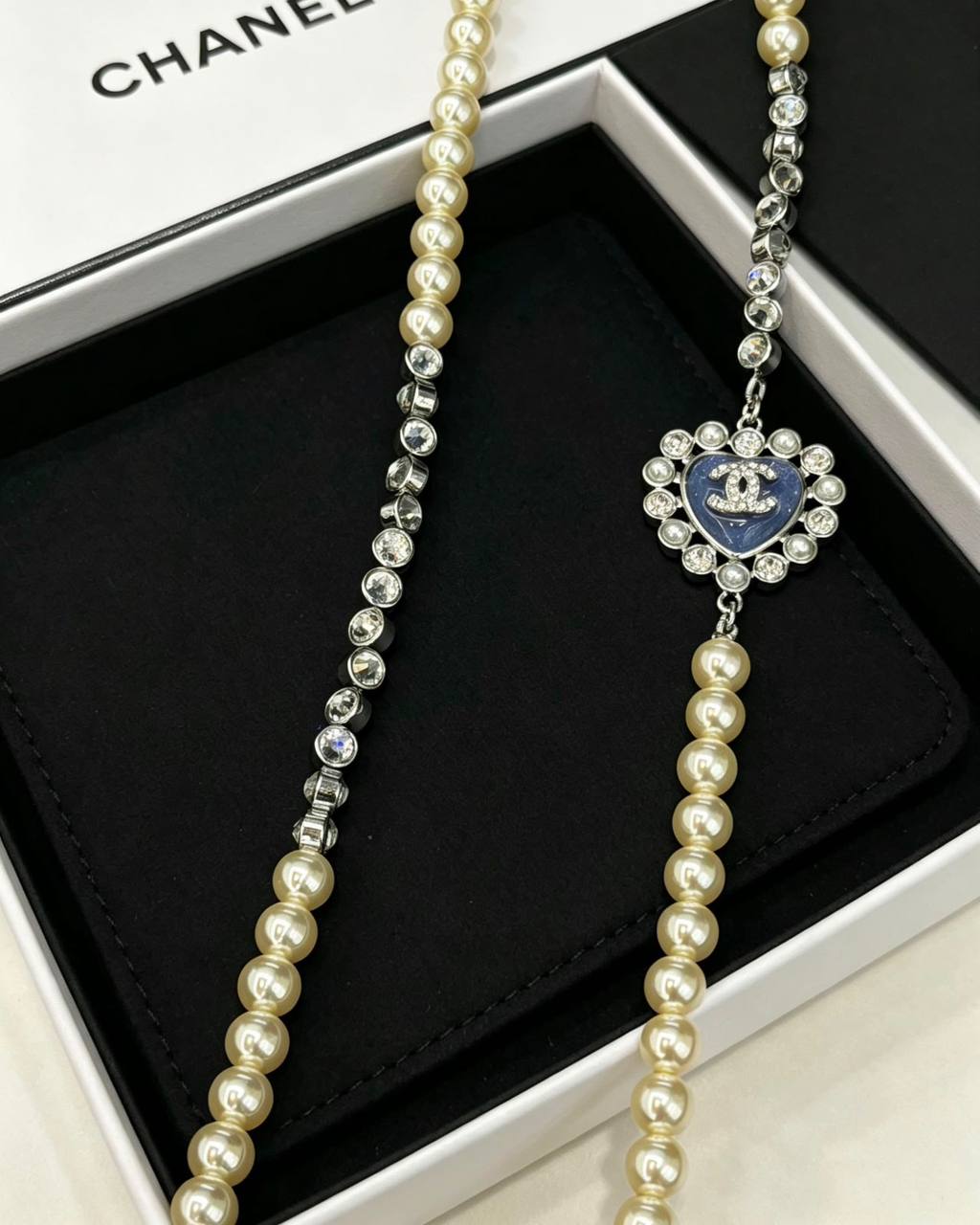 CHANEL❤️‍🔥*
Necklace Long🦋
Master quality 💯
With normal boxes 📦 
130 dhs✅
With master box 🗃️ 
160 dhs✅

Zain216
♥️♥️♥️