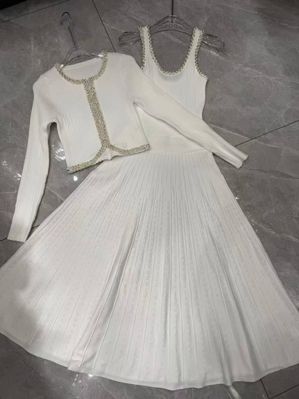 *New collections*                                                
SANDRO
*Super Master quality*
*Sizes: S M L* 
750 dhs🇦🇪🇦🇪

Zain308
♥️♥️♥️