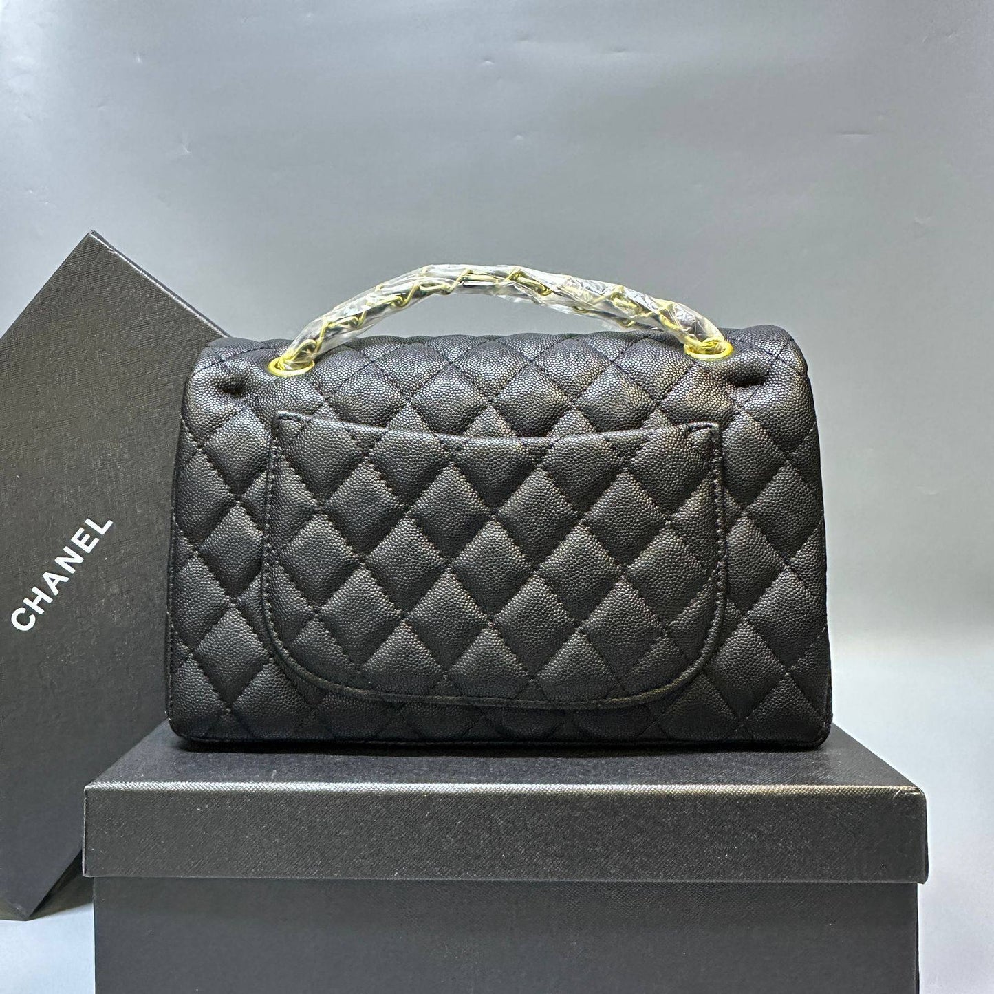 CHANEL
 GOOD QUALITY 
WITH BOX
125 dhs🇦🇪

Zain39
💓💓💓