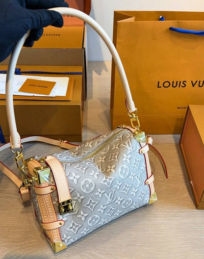 LOUIS VUITTON 
Lv

MASTER QUALITY 
280 dhs

Zain39
♥️♥️♥️