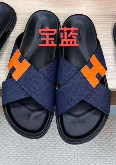 Hermes Mens Slipper

Size :39 to 45
105 dhs🪙💕

Zain241
♥️♥️♥️