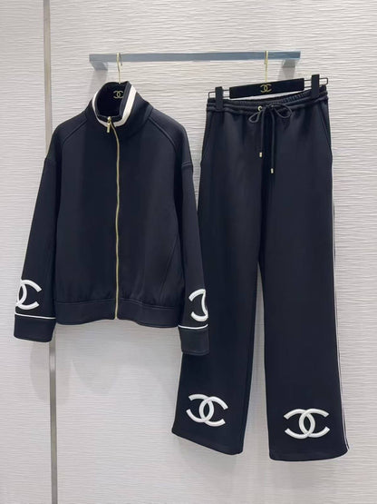 *New collections*                                                
CHANEL

Super Master quality

Sizes: S M L

600 dhs🇦🇪🇦🇪
Zain308
♥️♥️♥️
