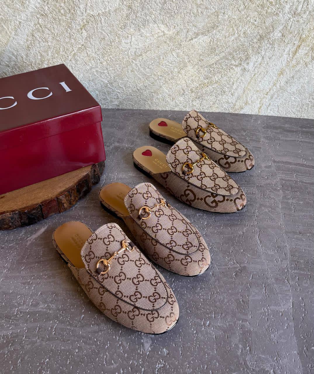 GUCCI 
SuperMaster Quality 💯
400 dhs✅
Size: 36-41💥

Zain171
♥️♥️♥️