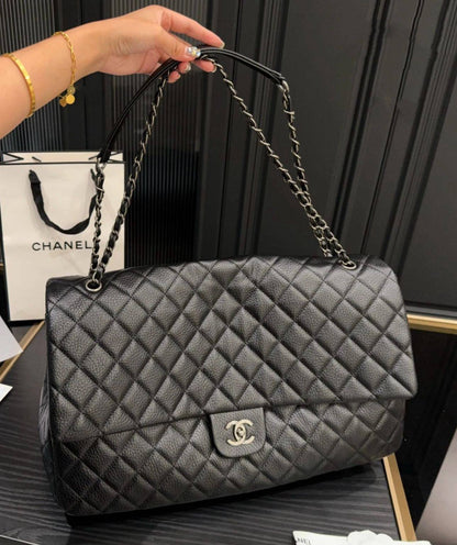 CHANEL 
COPY ONE NEW CAME 
215 dhs❣️

Zain39
♥️♥️♥️