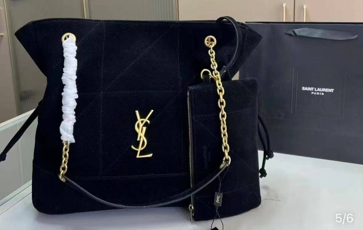 YSL 
good quality 
120 dhs✅

Zain278
♥️♥️♥️