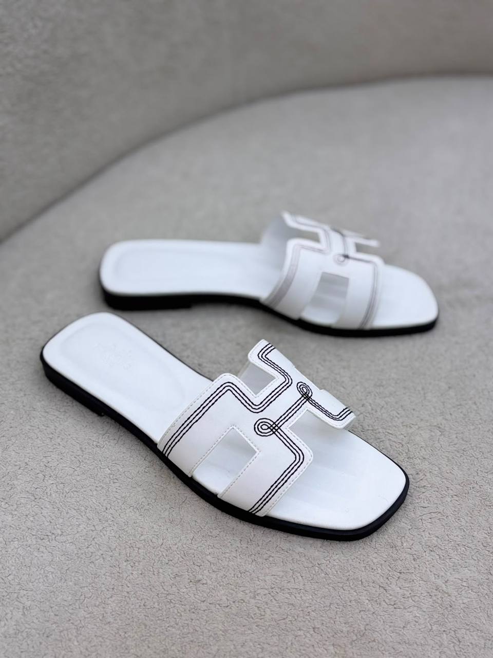 Hermes slipper

80 DHS🇦🇪🇦🇪

36-42

Zain30
♥️♥️♥️