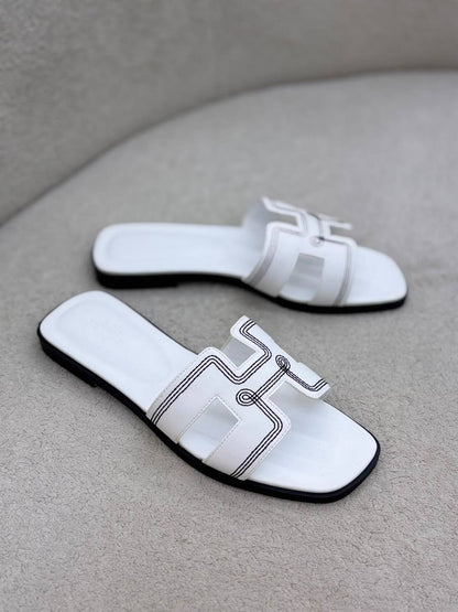Hermes slipper

80 DHS🇦🇪🇦🇪

36-42

Zain30
♥️♥️♥️