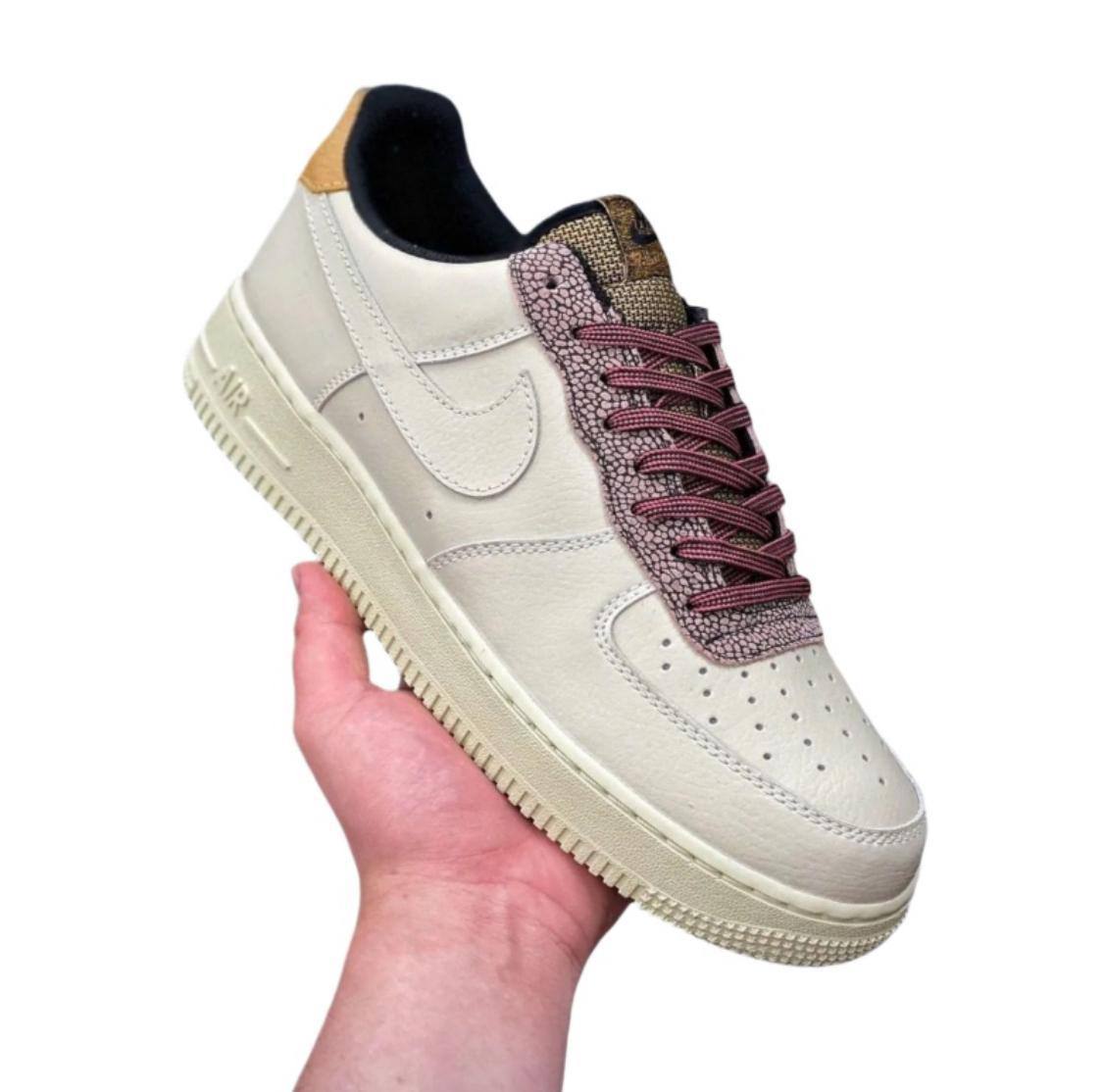 Nike
Size 40-45⚡️
120 dhs❣️

Zain183
♥️♥️♥️